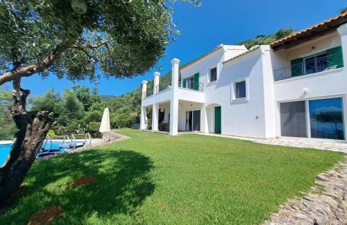 Ipsos Villa | Villa Galini with Private Pool & Incredible Views, Ipsos