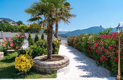 Bijela Villa | Villa Garden Beach
