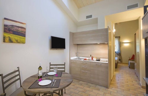 Camerano Casa | Villa Gens Camuria