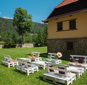 Salciua de Jos Casa | VILLA GHERMAN