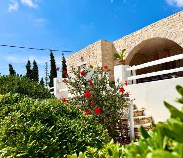 Aliki Casa | Villa Giorgianna -near Aliki beach with pool