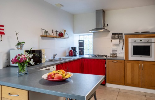 Saint-Etienne-du-Bois Casa | Villa 'Gîte Avec Jacuzzi Charme Et Confort' con terraza privada, jardín privado y Wi-Fi