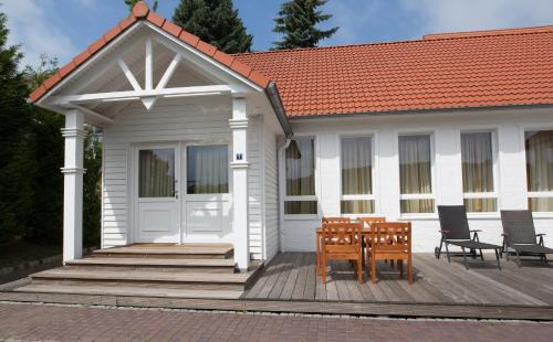 Alt-Travemunde/Ronnau Apartamento | Villa Godewind