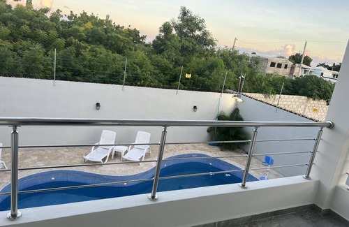Barahona Villa | Villa Gordon a place for Friends and family to enjoy with a nice pool.