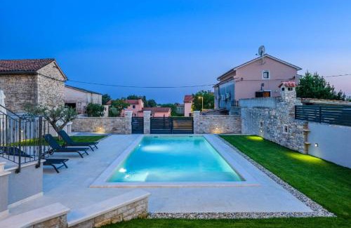 Jursici Casa | Villa Grande, Klimatisiert Und Mit Pool In Jursici