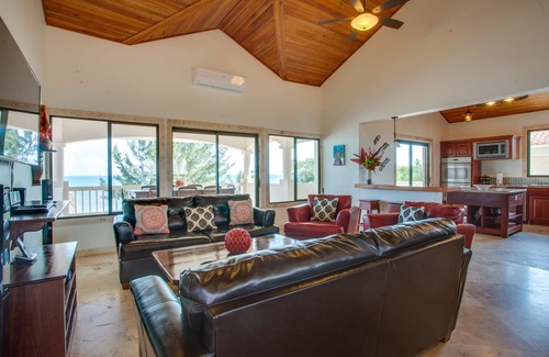 Placentia Casa | Villa Groovy Gecko, Awesome 5 bedroom ocean beach front villa with private chef