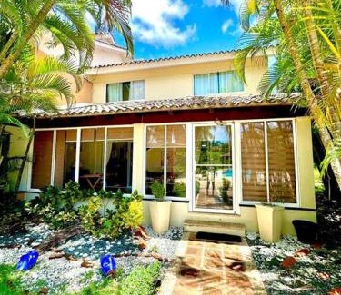 Guayacanes Villa | Villa Grupal en Metro Country Club.
