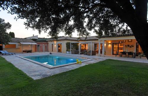 Domazan Villa | Villa Hameau de Signargues, entre Avignon - Pont du Gard et Uzes
