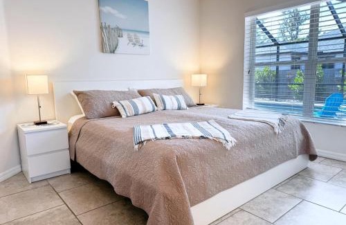 South Venice Casa | Villa Happy Gator - Relaxing Pool Retreat with Minutes to Beaches