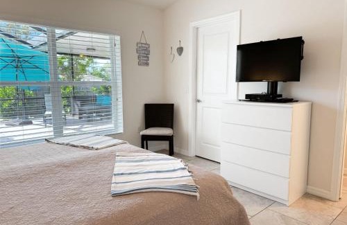 South Venice Casa | Villa Happy Gator - Relaxing Pool Retreat with Minutes to Beaches