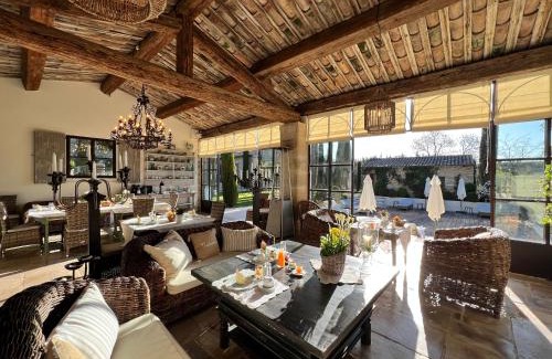 Gordes Cama Y Desayuno | Villa Hautvallon - Peaceful Escape in Provence