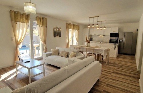 Galeria Villa | Villa, heated pool, air conditioning, wifi, river 1km, beach 6km, 4 bedrooms