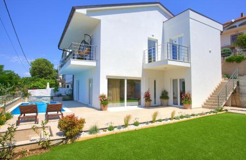 Klanfari Villa | Villa Hedera