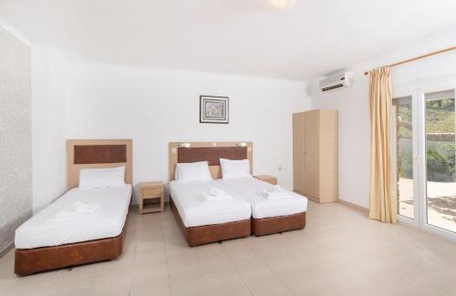 Pefkochori Apartamento | Villa Helga Exotic