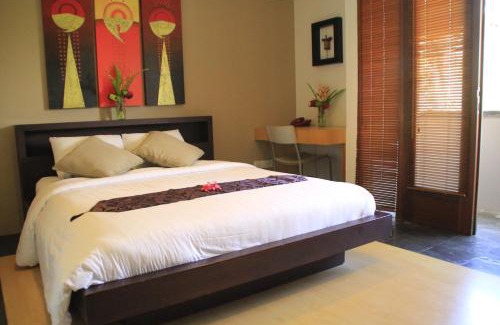 Taman Griya Complejo | Villa Hening Jimbaran