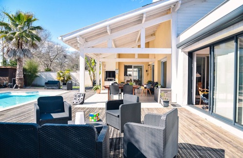 Saubion Villa | Villa Hibiscus 10 minutes from the ocean