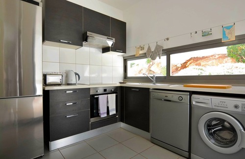 Latchi Cabaña | Villa Hillcrest - a villa that sleeps 6 guests in 3 bedrooms
