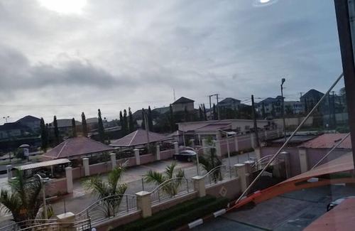 Uyo Apartamento | Villa Hilton Hotels and Apartments