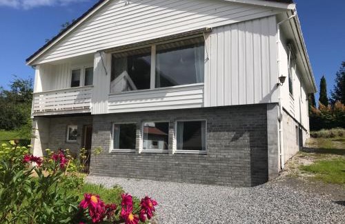 Balestrand Casa | Villa Holmen 2