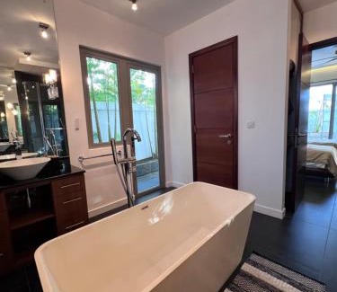 Pointe aux Canonniers Villa | Villa Horizon by Dream Escapes, Beachfront Villa
