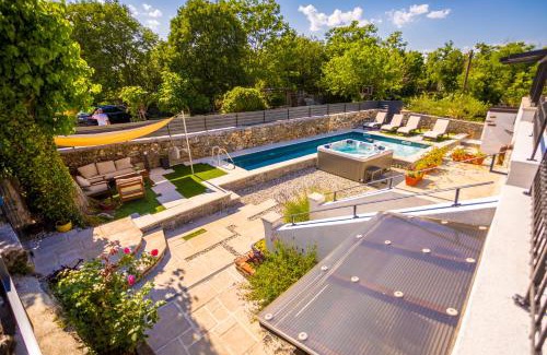 Gabonjin Villa | Villa Hrustika - heated pool, jacuzzi & sauna