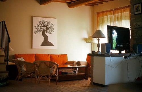Monte Castello di Vibio Casa | Villa I Camini - Outbuilding, dependance - Swimming pool - Garden - BBQ and fireplaces - Soccer field