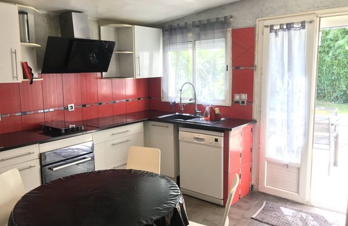 Sainte-Anne Villa | Villa ideal para 9 con 4 dormitorios, 3 baños, piscina, parking privado.