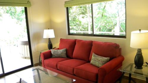 Parrita Casa | Villa Iguana - Great place & privacy with Jacuzzi & WiFi
