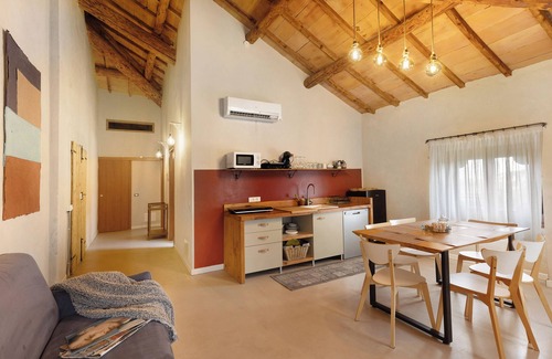 Valeggio sul Mincio Villa | Villa 'Il Bozzolo Boutique Apt Magnolia'donde la Relajación se une al Diseño
