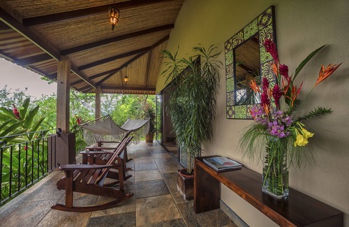 El Tanque Villa | Villa Ilan, La Finca CR, rancho de caballos fuera de La Fortuna