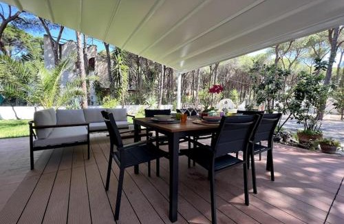 Santa Margherita di Pula Casa | Villa immersa nel verde a 150mt dal mare adiacente al Forte Village Resort