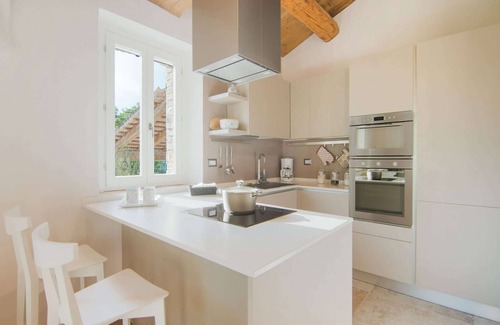 Acqualagna Villa | Elegante villa con jardín