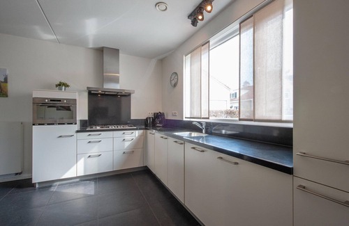 Arcen Villa | Villa restaurada con 5 baños, situado en una zona verde.