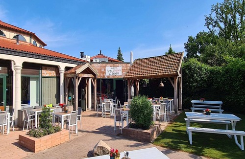 Arcen Villa | Villa en Arcen con ducha solar y jardín