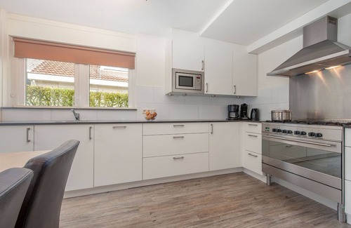 Arcen Villa | Villa en Arcen con Sunshower y Jardín