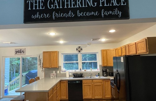 Pocono Lake Villa | Villa in Pocono Mountains Lake Resort