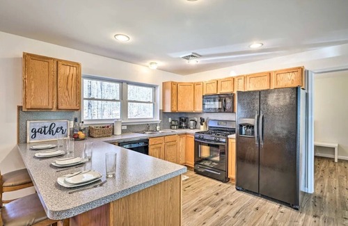 Pocono Lake Villa | Villa in Pocono Mountains Lake Resort