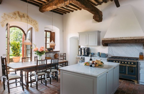 San Pietro in Bossolo Villa | Villa in Badia A Passignano with 6 bedrooms sleeps 14