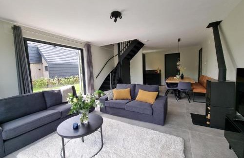 Balk Casa | Villa in Balk with Private Jetty on Slotermeer