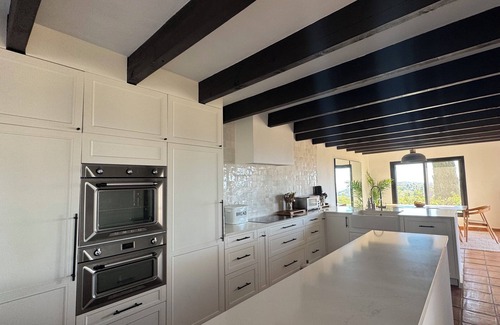 Vélez-Málaga Villa | Villa in Benajarafe with Pool, Sea Views & Separate Guest Apartment – Sleeps 10