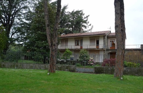 Castel del Piano Villa | VILLA HERMOSA CON JARDIN EN MONTAJE AMIATA 3.000 METROS