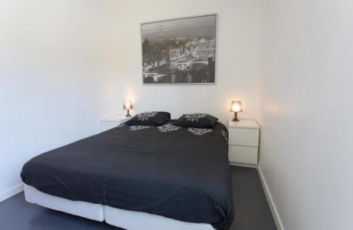 Castelnau-d'Aude Villa | Villa in Castelnau d'Aude with Heated Pool