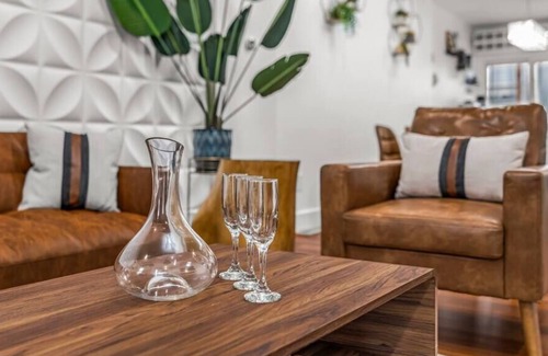 South Philadelphia Casa | Villa in Citta, LUX Rooftop, Arcade, Movie Theater