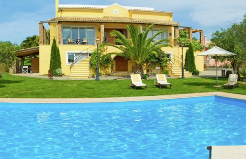 Vassilatika Villa | Villa en Corfú con Piscina y Vistas