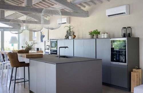 Ferretto Villa | Villa de piedra en Cortona con piscina
