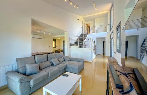 Mont Barbat Apartamento | Villa in Costa Brava with Private Pool