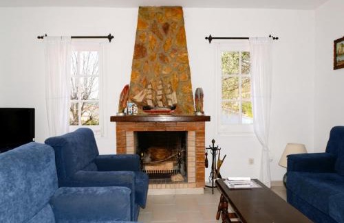Torroella de Montgri Villa | Villa in Estartit with Private Pool & Garden