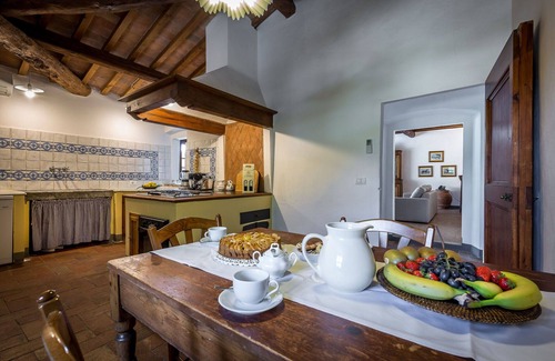 San Pietro in Bossolo Villa | Villa en Fabbrica con 5 habitaciones, capacidad 12