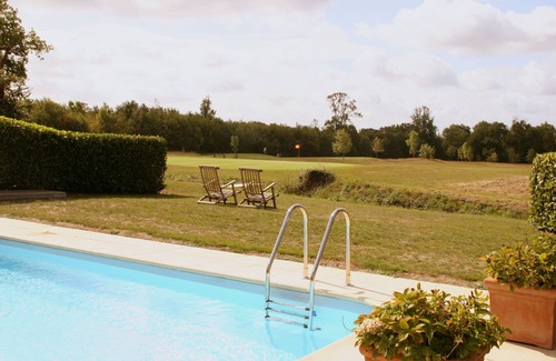 Vasles Villa | Villa en Francia con Piscina
