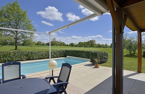 Vasles Villa | Villa en Francia con Piscina